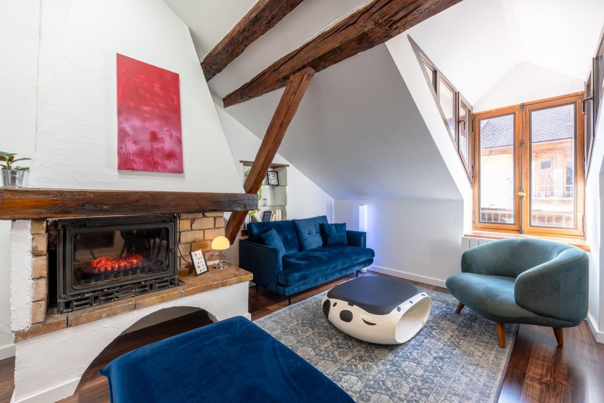 Appartement Sous Les Toits D'annecy, Un Irresistible Pour 1 A 6 Personnes En Plein Coeur De Annecy